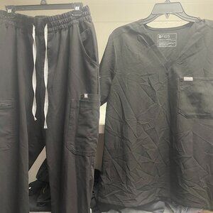 FIGS Scrub Set (L) (Black)